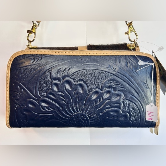 Crossbody Wallet- Tooled Mexican Hand Bag- bolsa Artisanal - Leather /Cowhide(B) - Picture 7 of 16